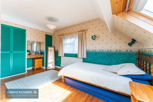 Bedroom- click for photo gallery